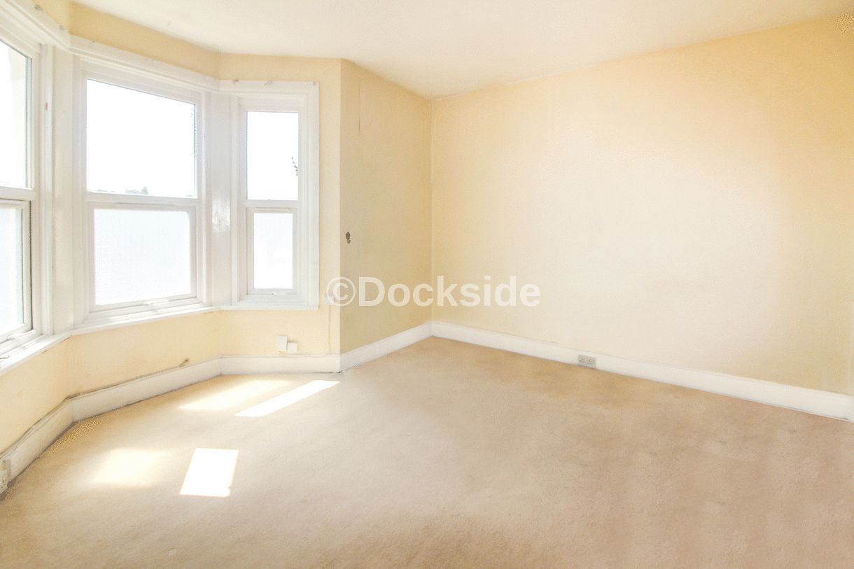 Luton Road, Chatham, Kent, ME4 — photo 3