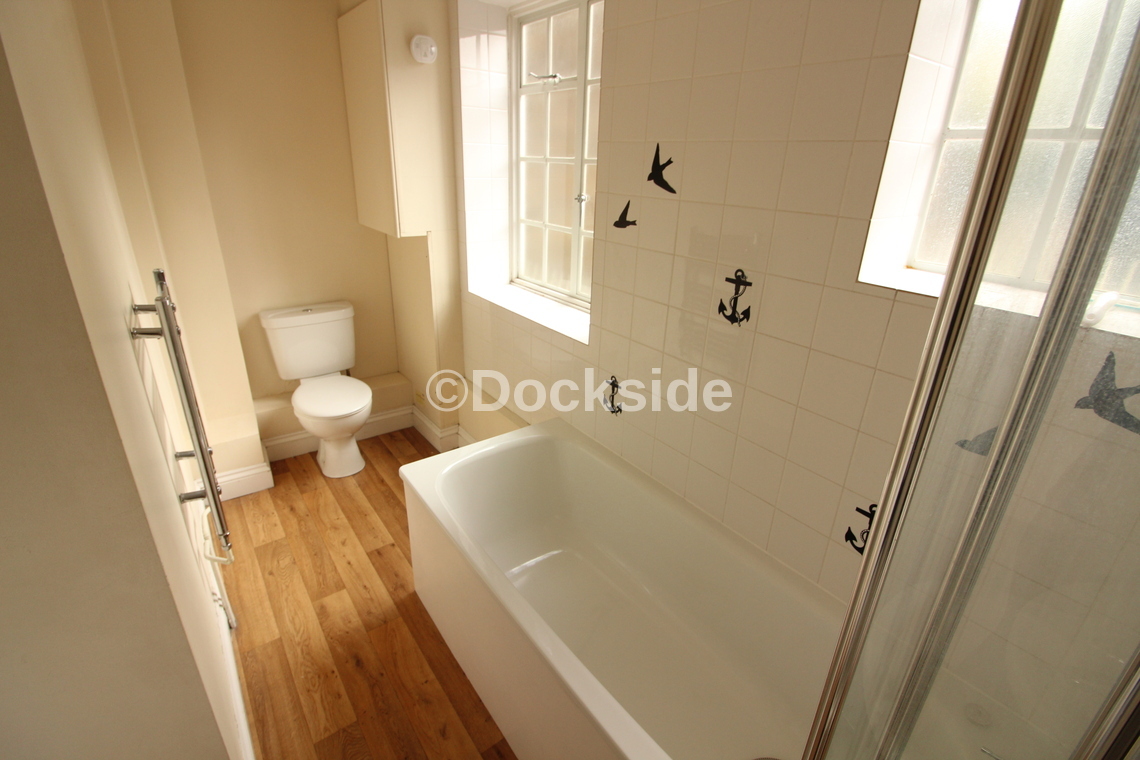 High Street, Rochester, Kent, ME1 — photo 5