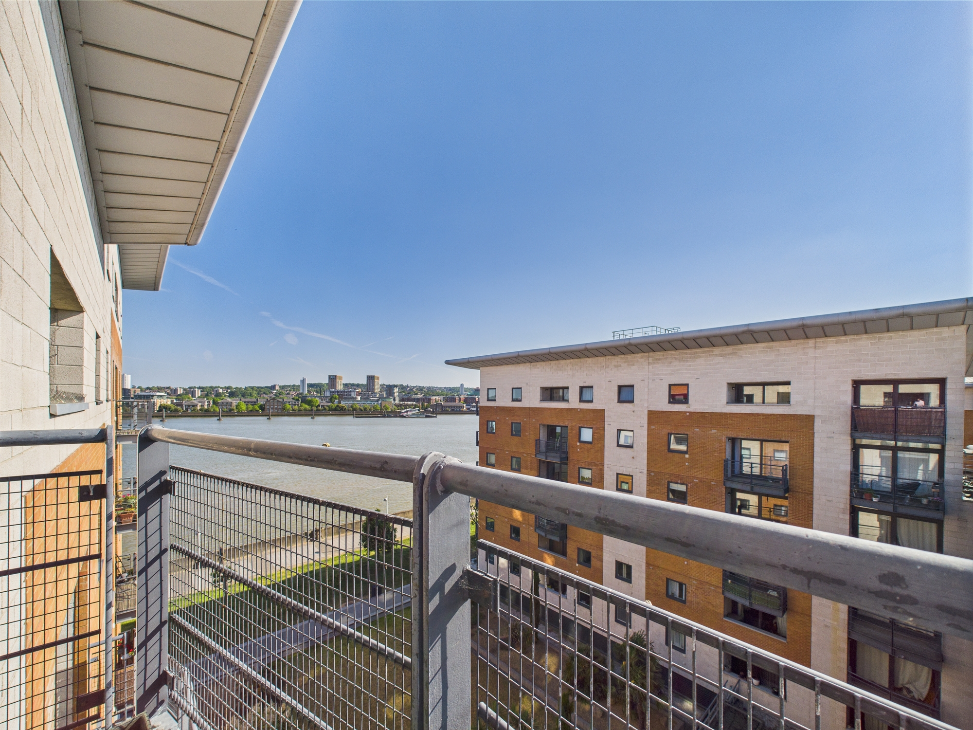 Sheerness Mews, London, Greater London, E16