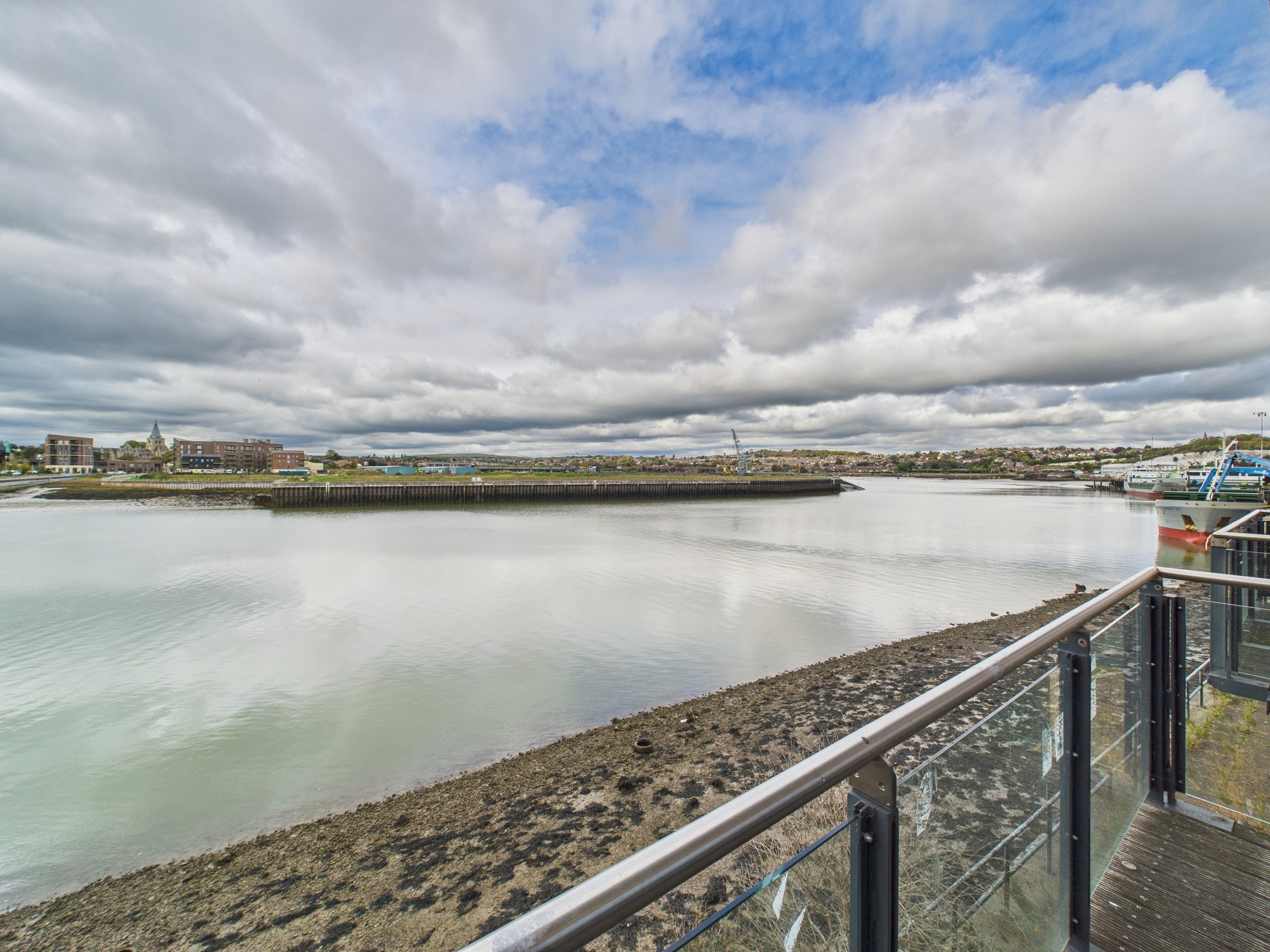 Culpeper Close, Medway City Estate, Rochester, Kent, ME2 — photo 2