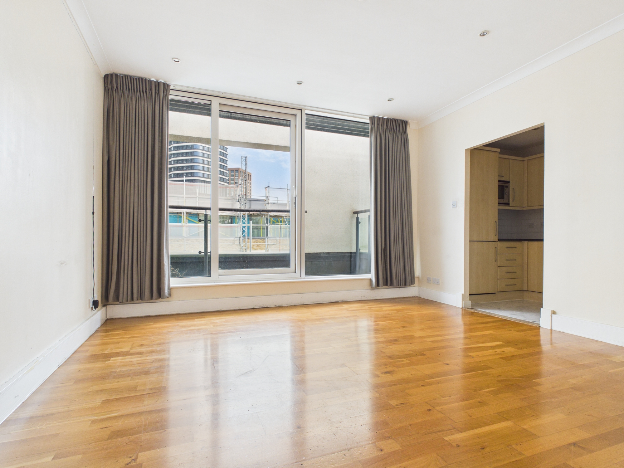 290 Boardwalk Place, London, Greater London, E14 — photo 2
