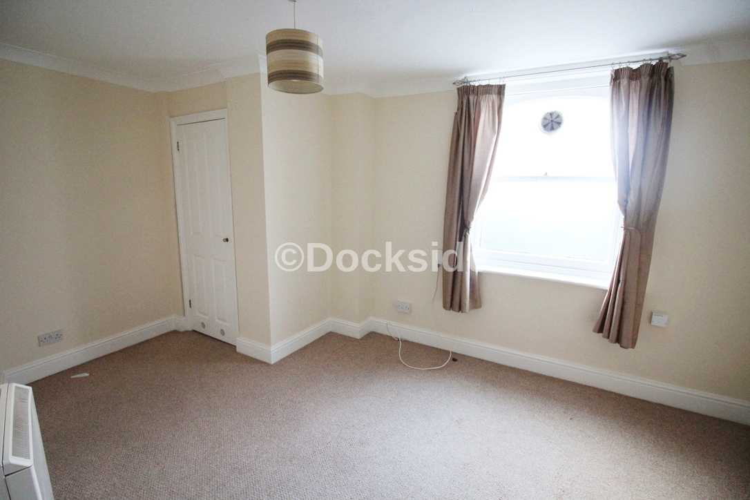 Maidstone Road, Rochester, Kent, ME1 — photo 2