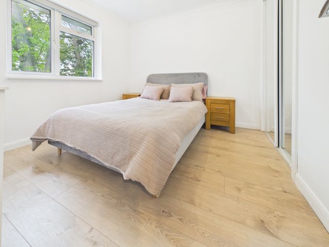 Dixwell Close, Gillingham, Kent, ME8