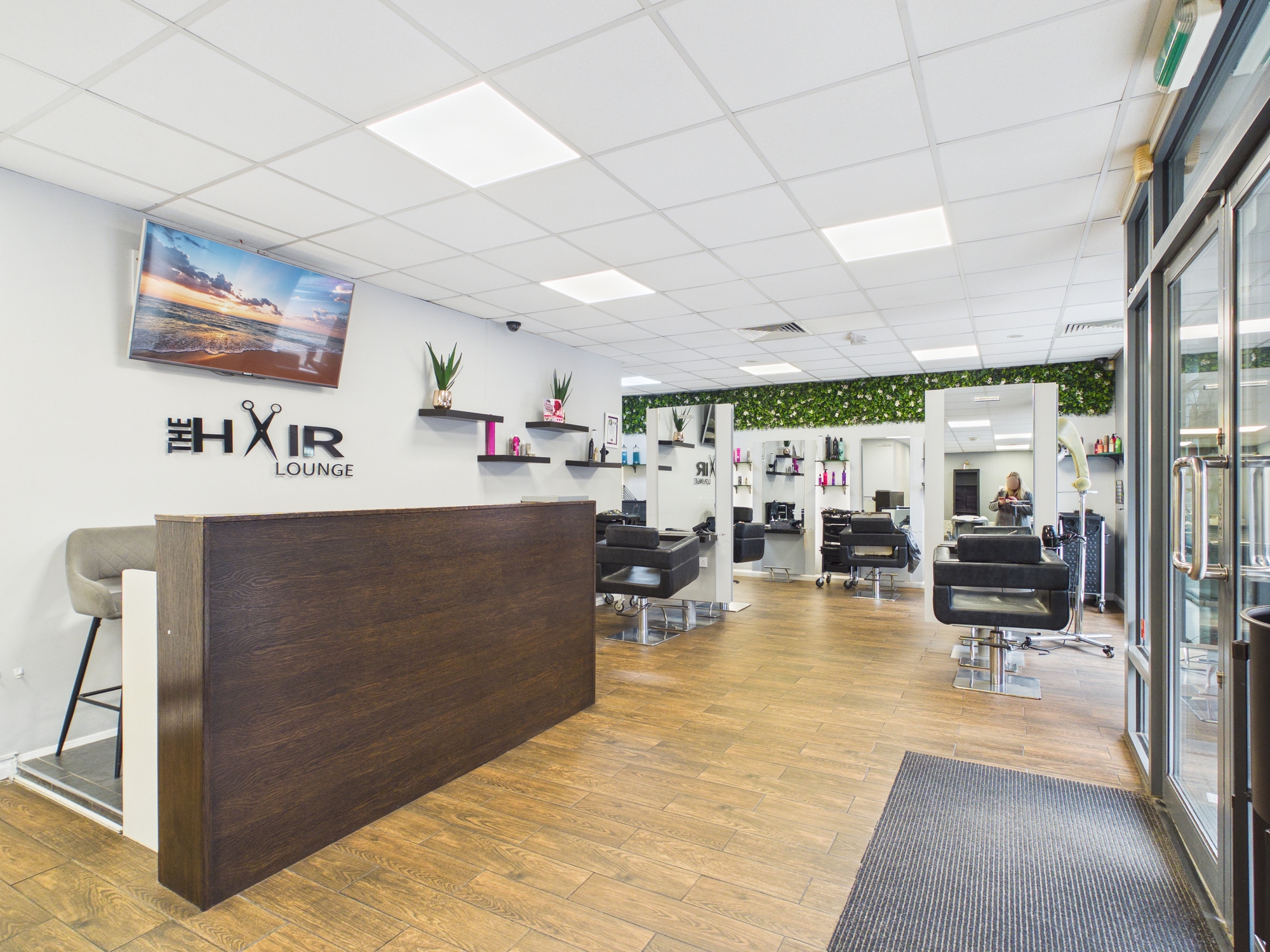 The Hair Lounge, Chatham, Kent, ME4 — photo 5