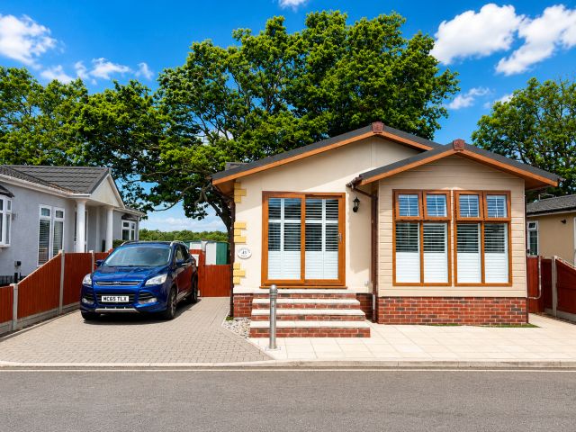 Oakleigh Residential Park, Weeley, Essex, CO16