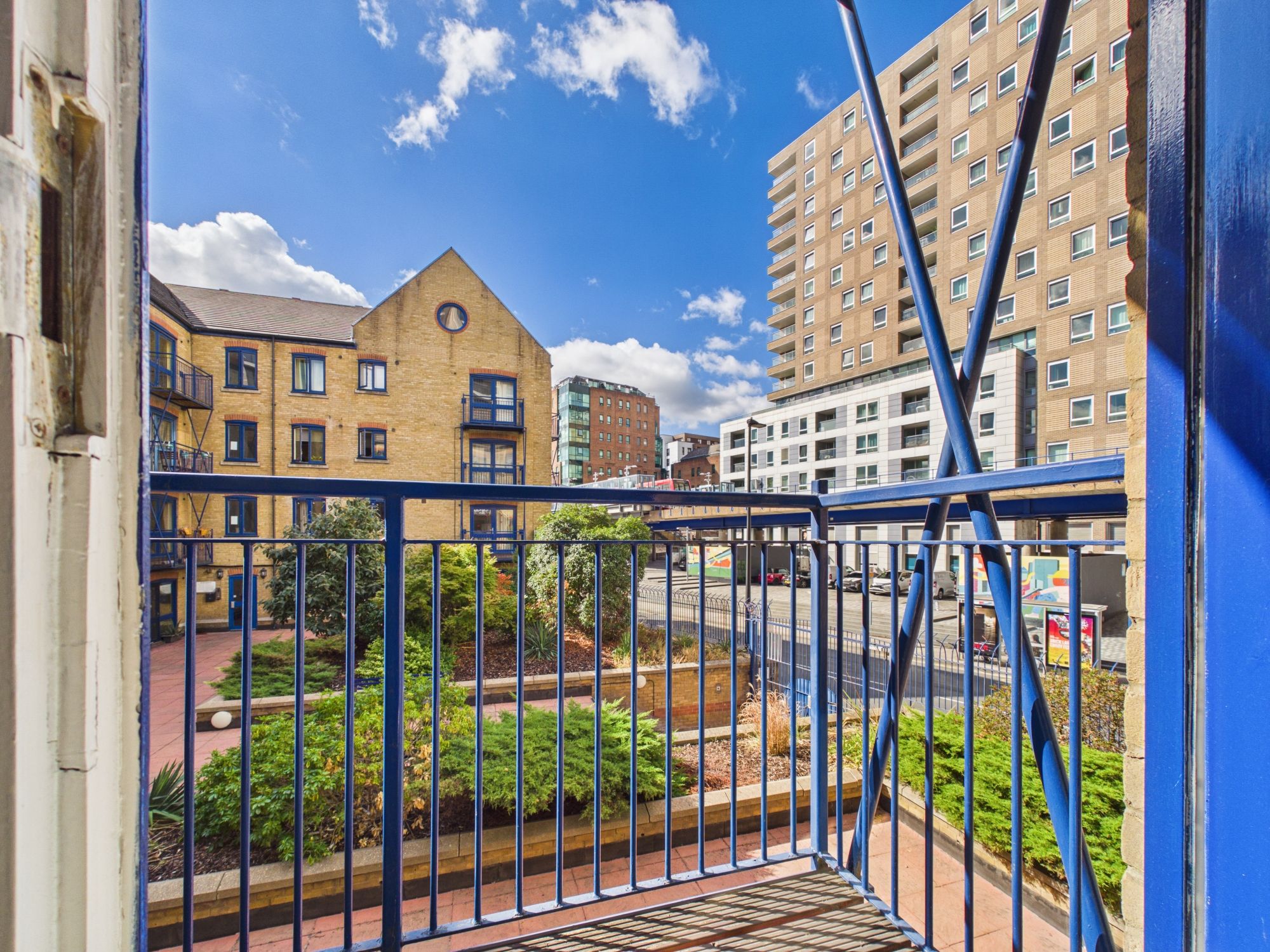 East Ferry Road, London, Greater London, E14 — photo 3