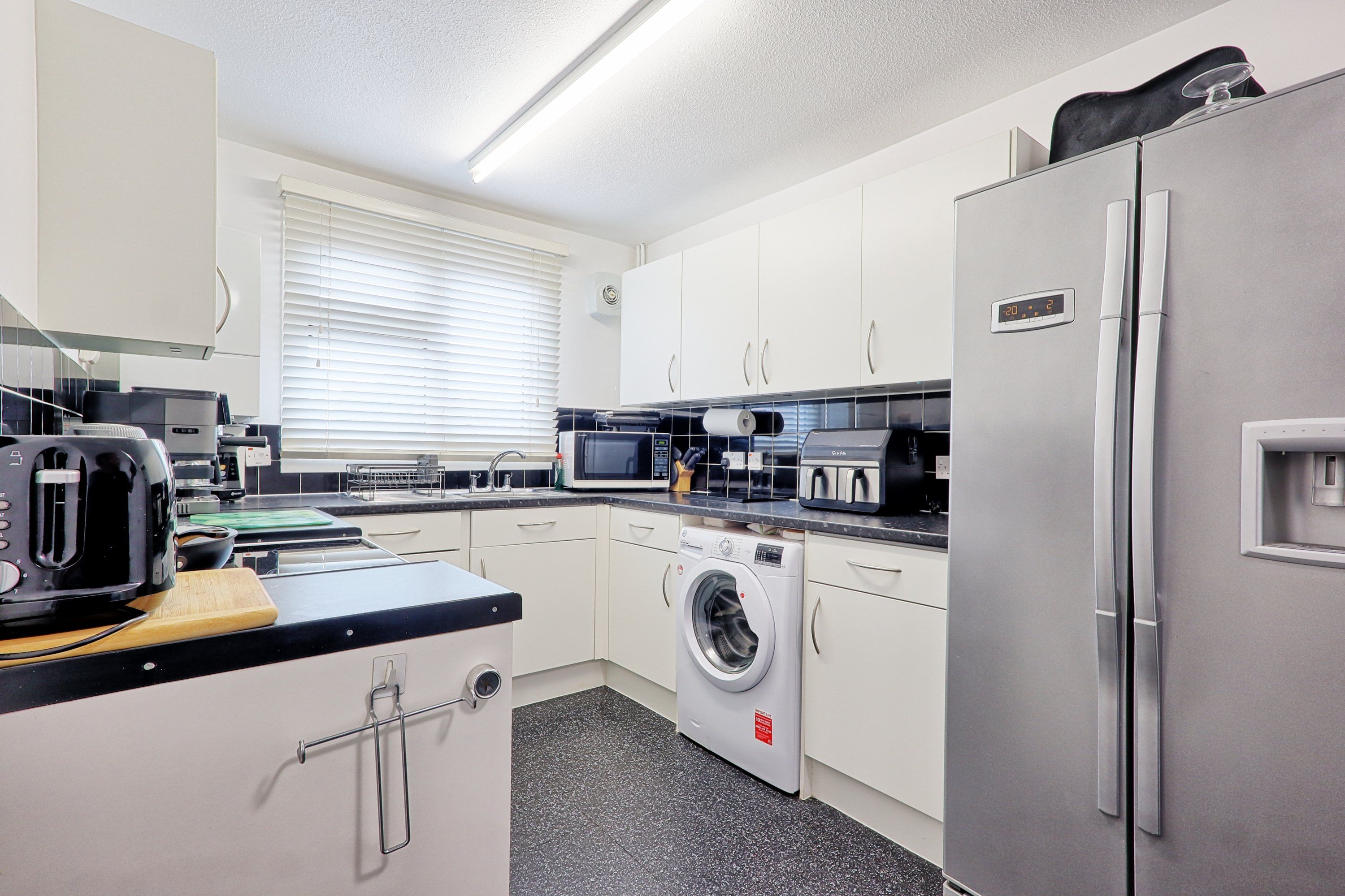 Hitchin Close, Romford, Essex, RM3 — photo 5